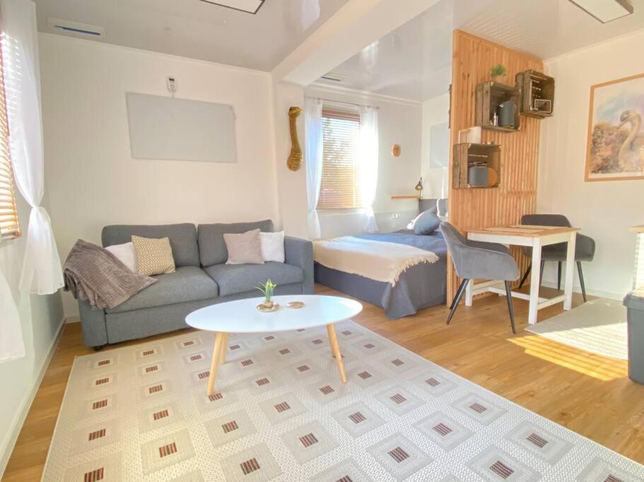 Tiny Haus Straussenblick 2 Villa Bad Fallingbostel Dış mekan fotoğraf